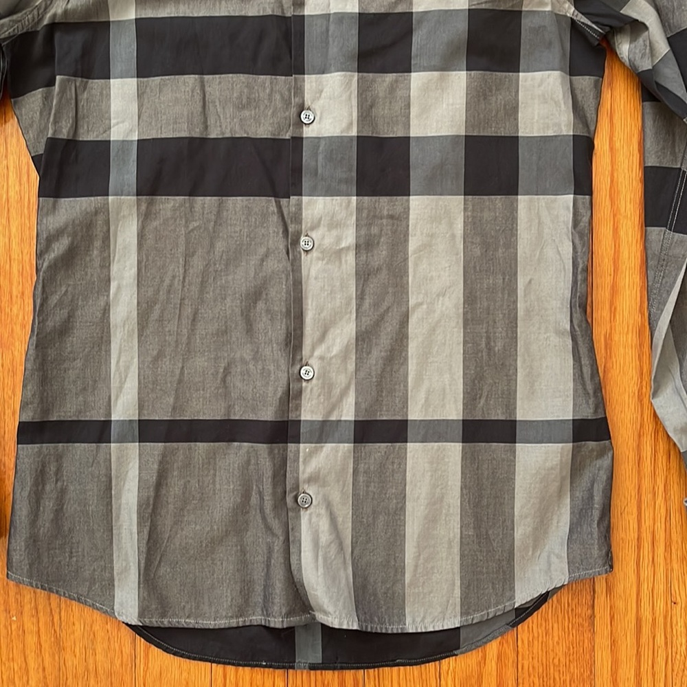 Burberry t-shirt - Picture 3 of 7